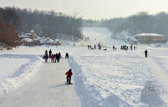 長春日月潭冰雪樂園